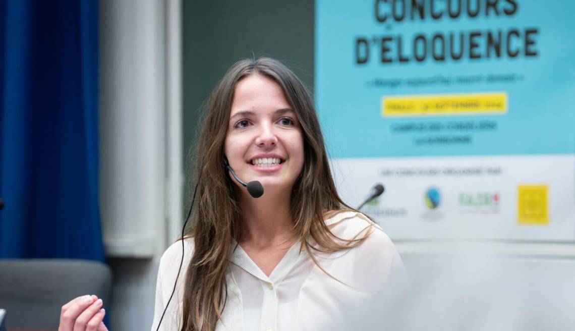 Concours d'éloquence étudiants jeunes s'exprimer sur l'agriculture et l'alimentation de demain