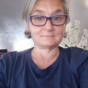 Photo de portrait de Stéphanie RAYMOND