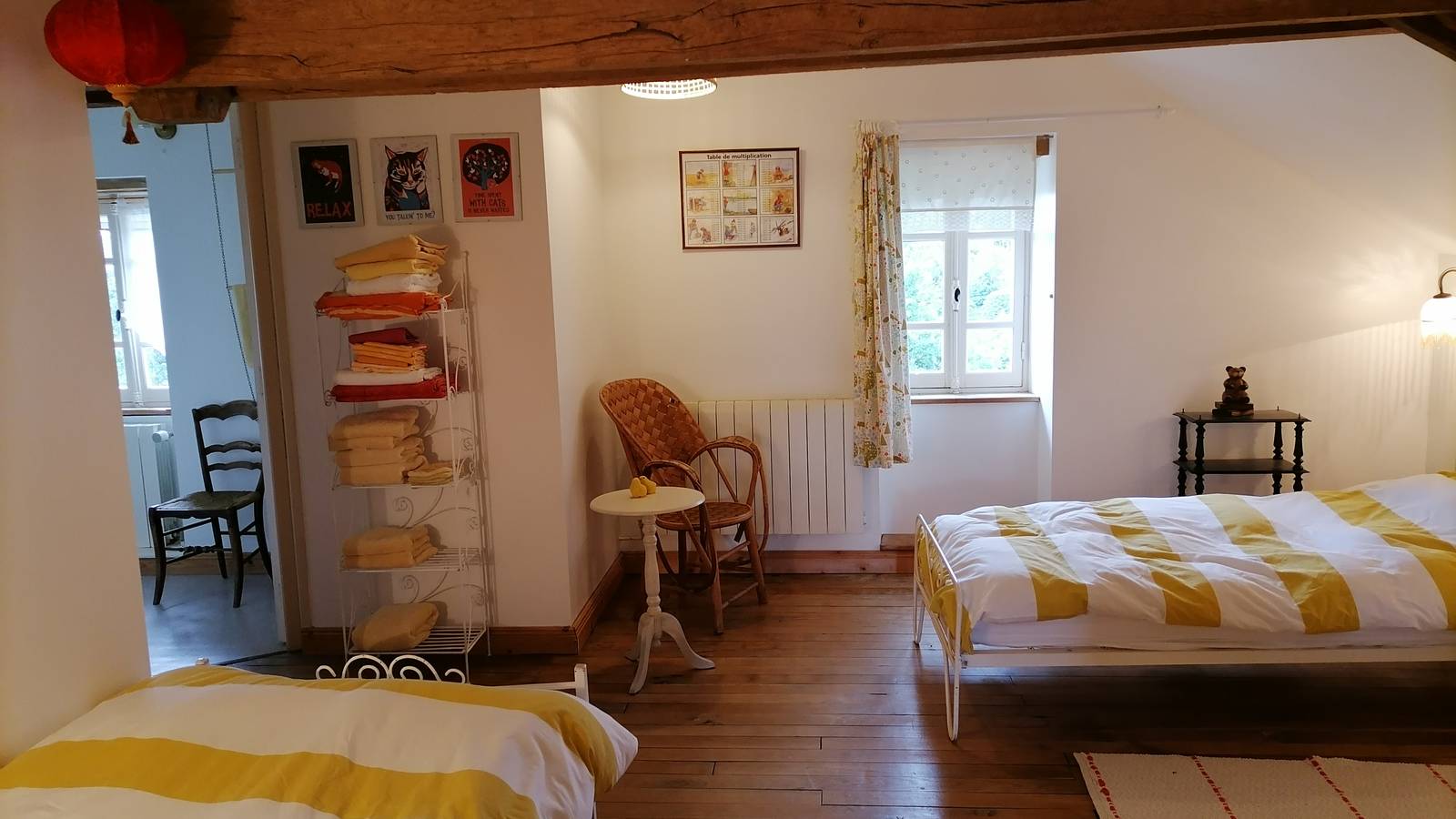  Hébergement touristique Occitanie Lot Chambre jaune