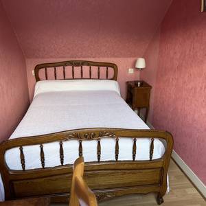 Photo de CHAMBRE ROSE 1 OU 2 PERSONNES