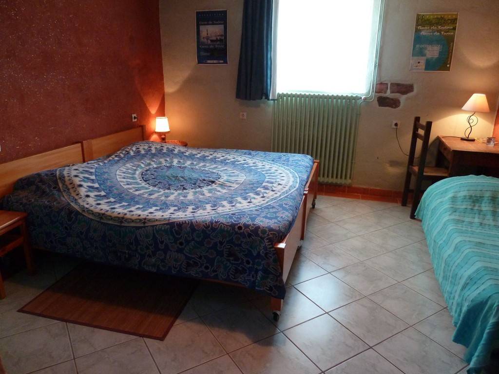 Chambre Val de Saône : chambre lit version 200cm  et lit de 90cm - Hébergement touristique Auvergne-Rhône-Alpes Ain Val de Saône