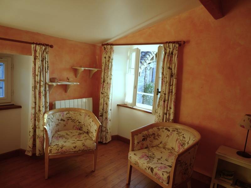  Hébergement touristique Nouvelle-Aquitaine Deux-Sèvres Chambre d'hôtes LES COQUELICOTS