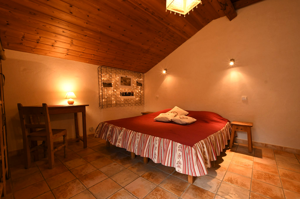  Tourist accommodation Provence-Alpes-Côte d’Azur Hautes-Alpes chamois