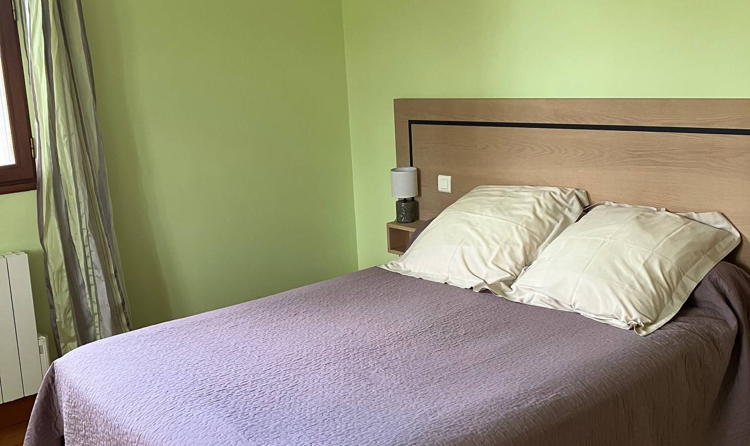  Hébergement touristique Nouvelle-Aquitaine Pyrénées-Atlantiques Chambre verte