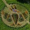 jardin de fleurs 2020 vu du ciel -   Camping l'amaranthe (Occitanie, Ariège)