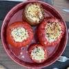 Tomates géantes farcies -  Table ou auberge Dîner (Occitanie, Aveyron)