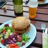 Le burger paysan -  Table ou auberge La Ferme du Devès (Occitanie, Hérault)