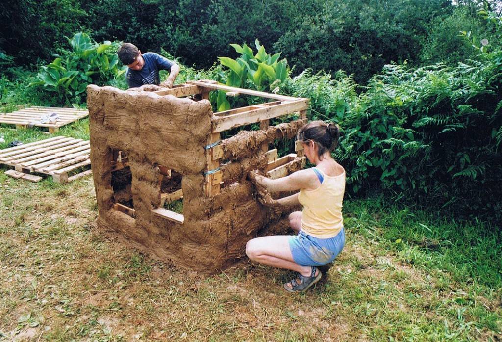 construction d'une cabane en torchis - Activity Bretagne Ille-et-Vilaine Fabienne Harel
