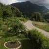 Le jardin vu depuis le gîte -  Produit Paysan Le Jardin de Max et Nana, "La biodiversité a du goût" ! (Auvergne-Rhône-Alpes, Savoie)