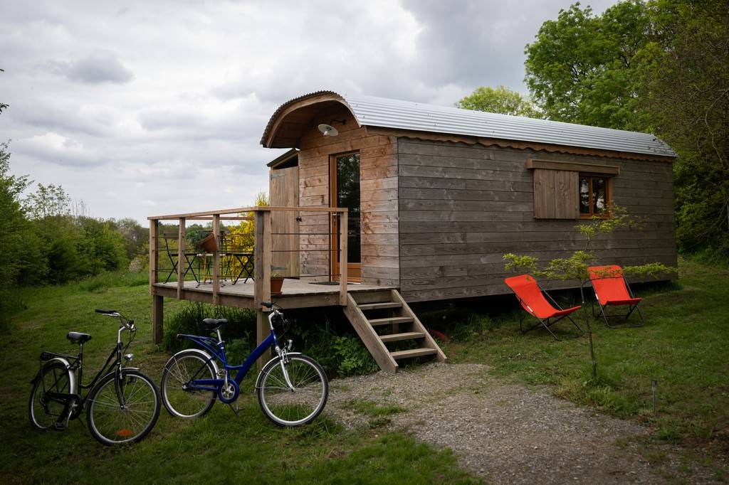 extérieur roulotte - Hébergement touristique Pays de la Loire Loire-Atlantique La roulotte
