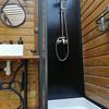 côté douche et lavabo -  Hébergement insolite WIGWAM (Occitanie, Tarn)