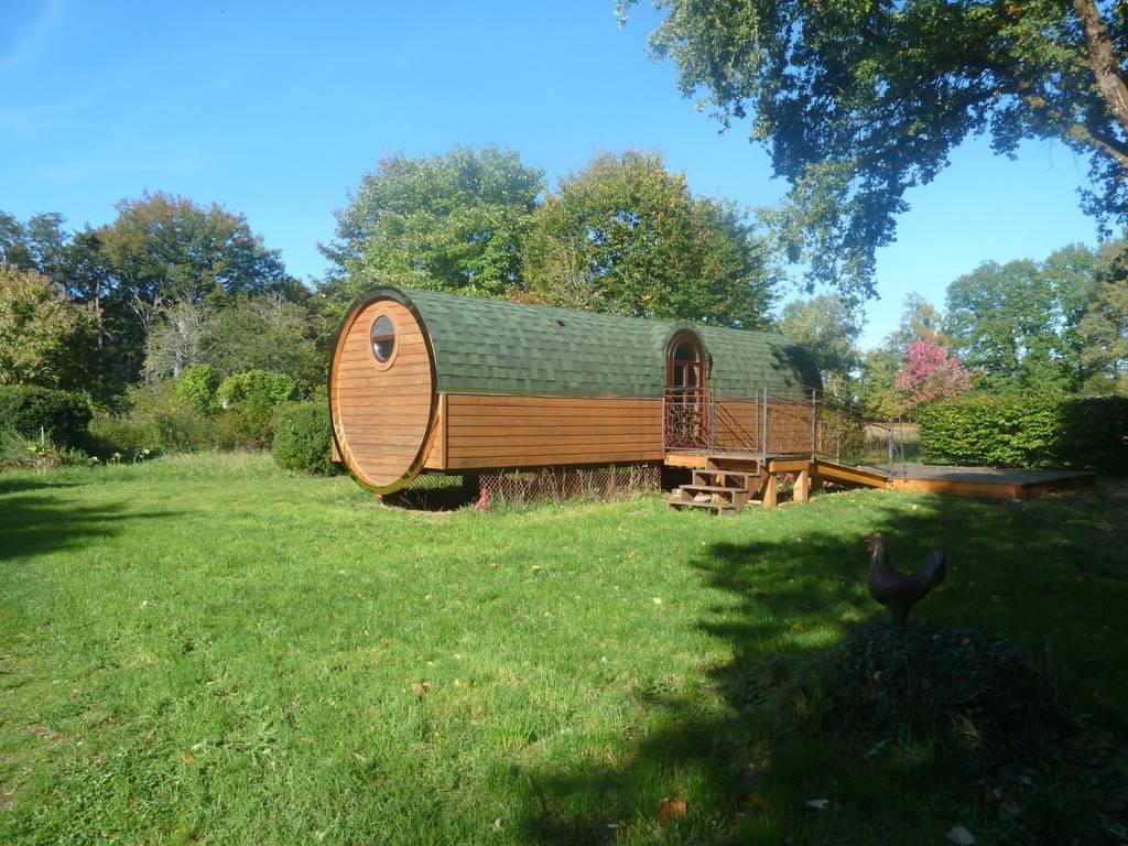  Hébergement touristique Pays de la Loire Sarthe Roulotte
