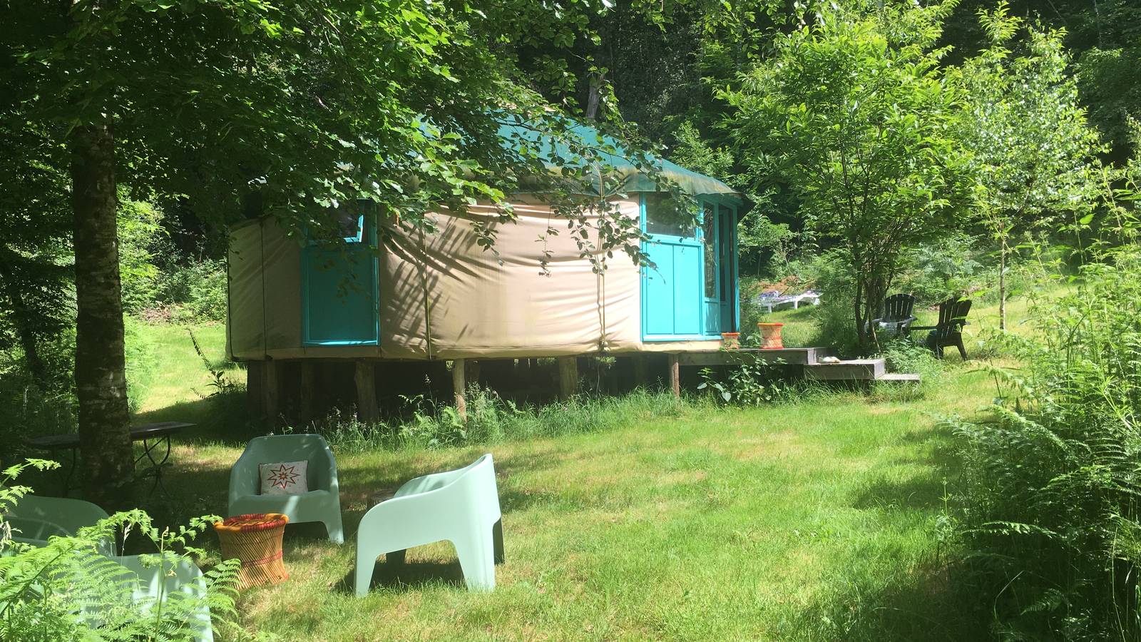 La Yourte Enchantée - Hébergement touristique Nouvelle-Aquitaine Corrèze Yourte Enchantée au cœur de la nature