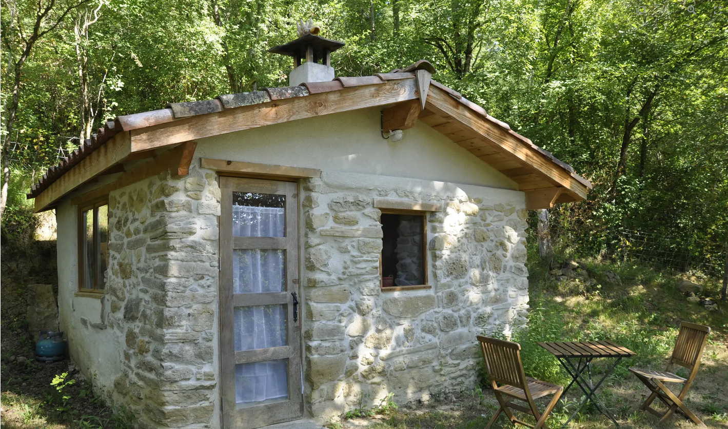  Hébergement touristique Occitanie Ariège La cabane