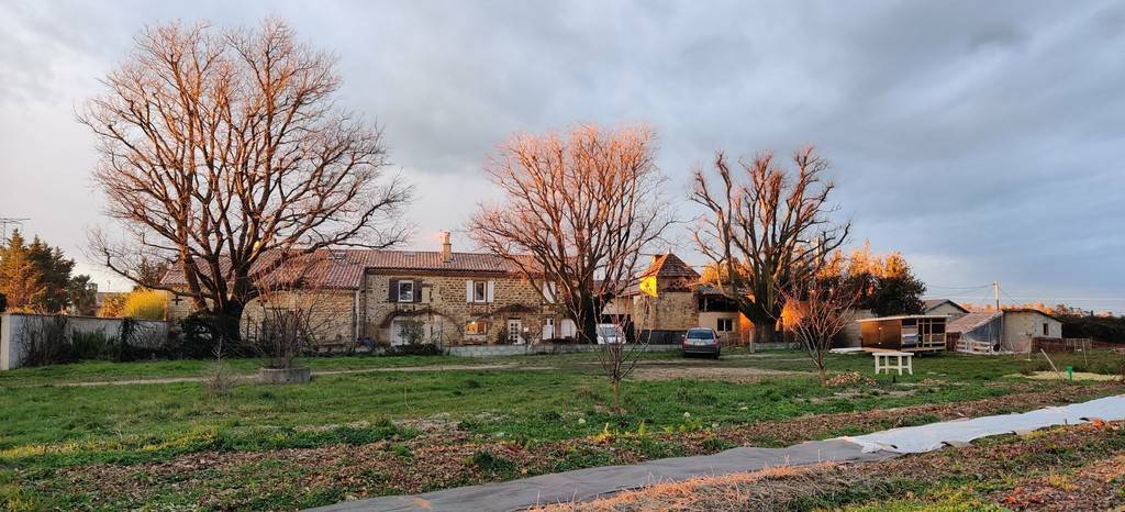 La ferme - Hébergement touristique Auvergne-Rhône-Alpes Drôme Gîte de la ferme du Rougequeue