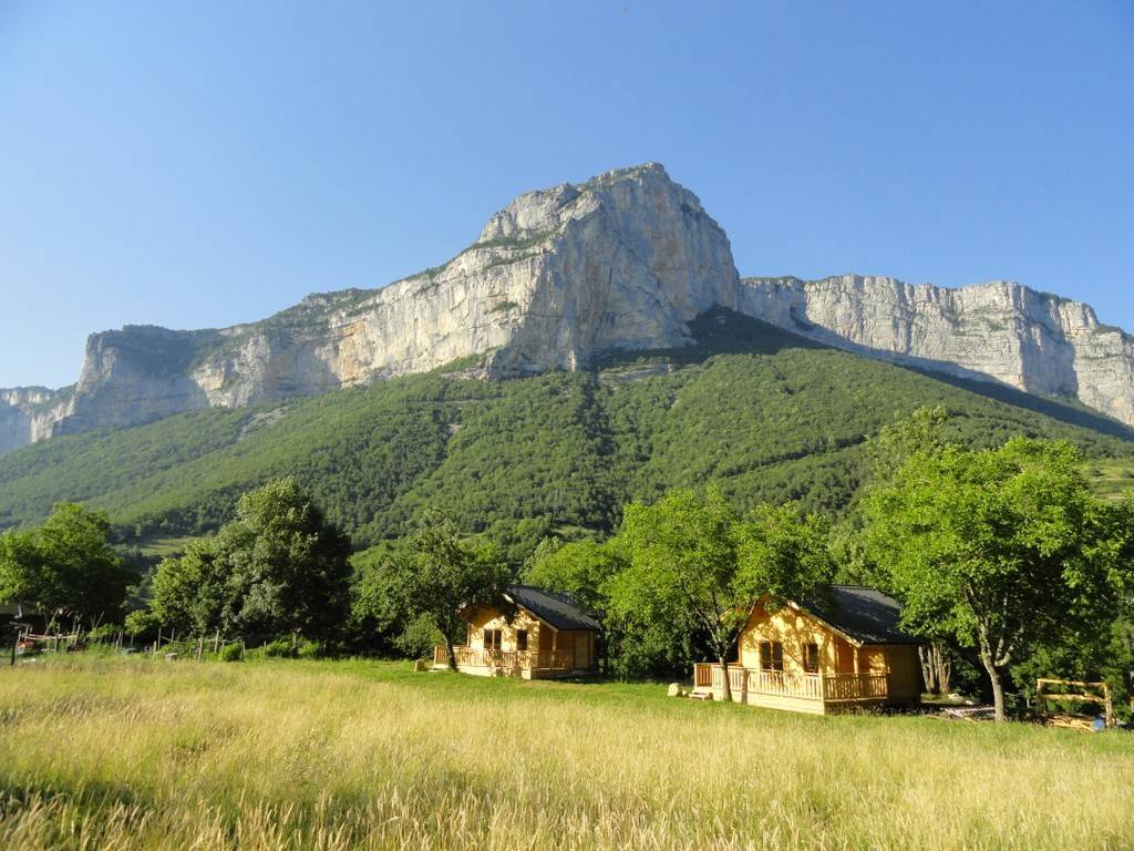 Dans un cadre grandiose à la découverte de la flore et faune préservée - Hébergement touristique Auvergne-Rhône-Alpes Isère Chalet Le BOUQUETIN