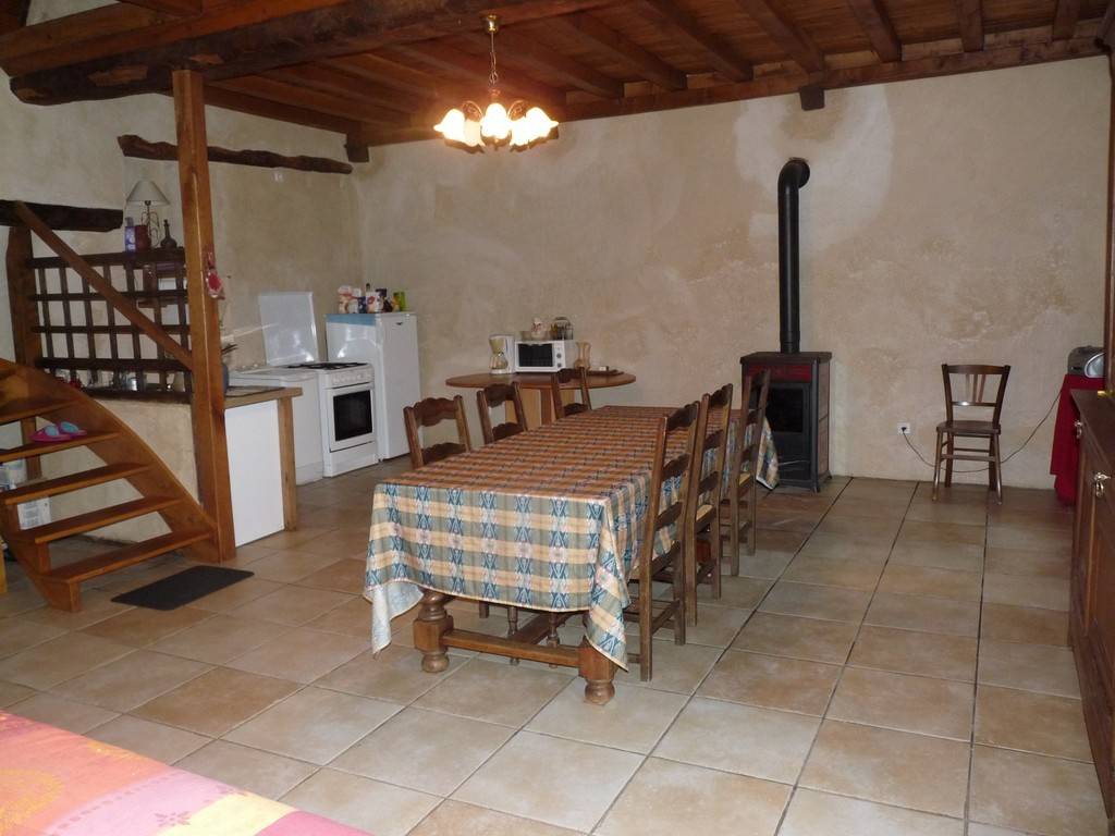 Salle et Cuisine coin télé Salon