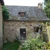 Vue de l'extérieur -   Gîte paysan (Occitanie, Aveyron)