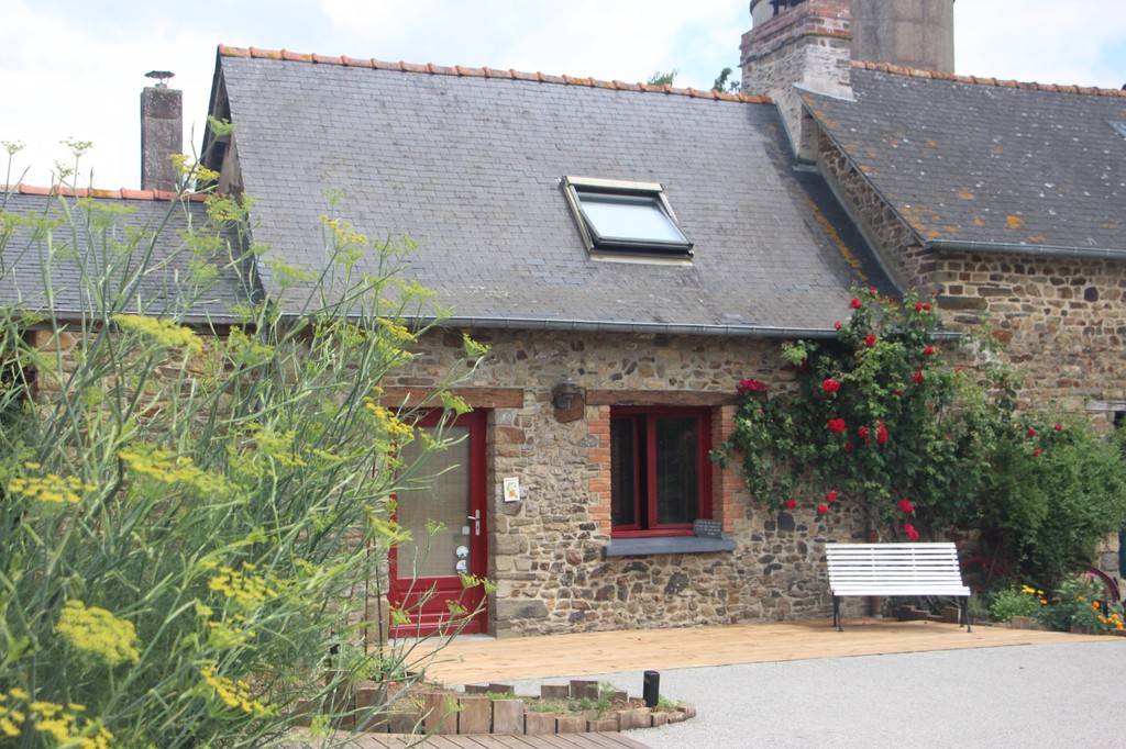 Coté terrasse - Tourist accommodation Bretagne Ille-et-Vilaine WITH HERBS