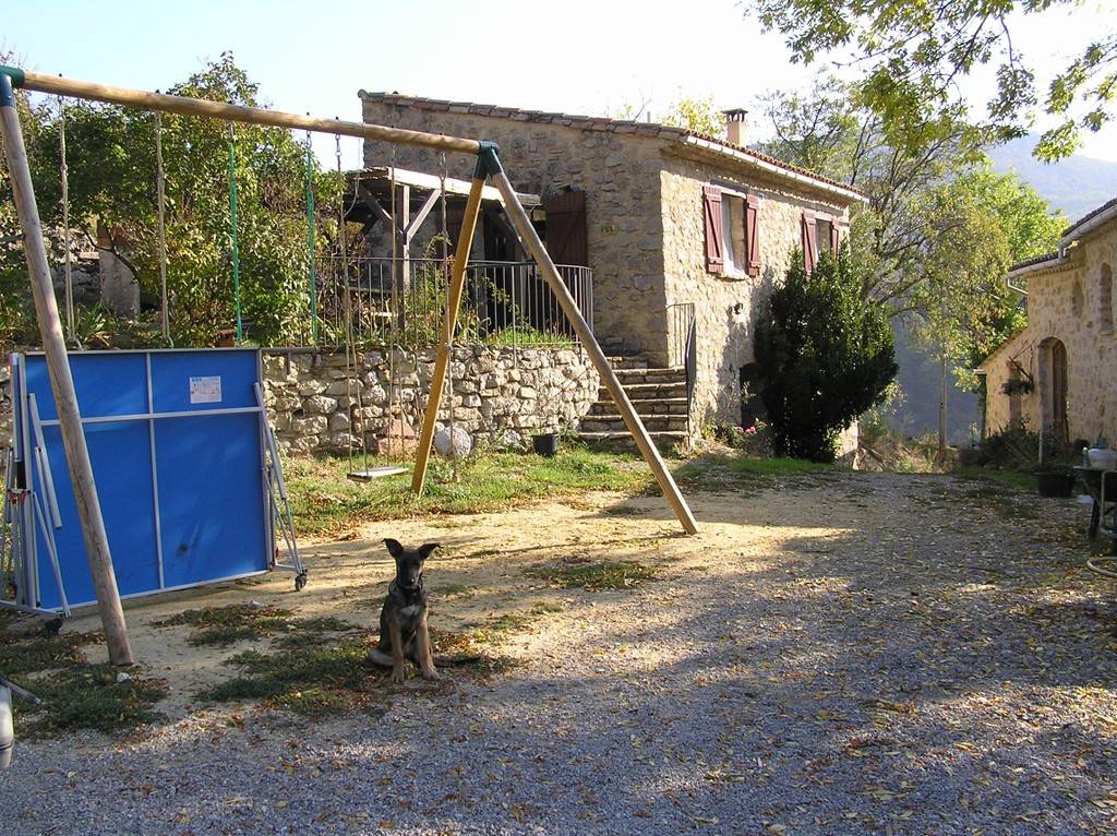 la petite maison - Hébergement touristique Auvergne-Rhône-Alpes Drôme La petite maison