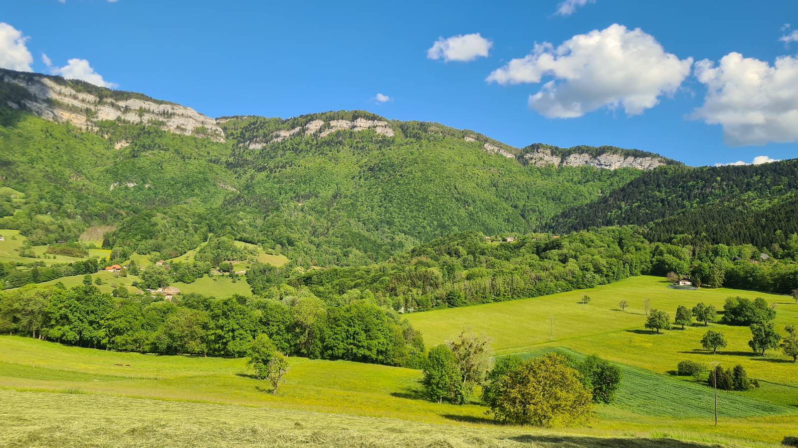 Hameau voisin à 2km à pieds - Hébergement touristique Auvergne-Rhône-Alpes Savoie Gîte Sainte - Euphémie