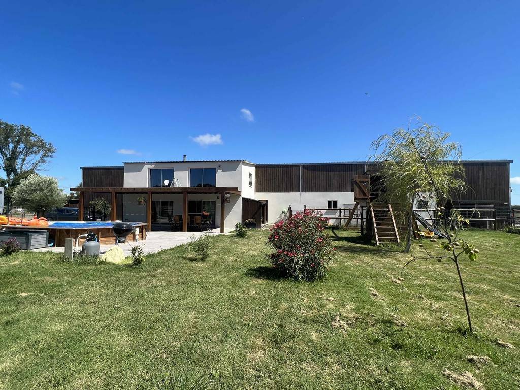 Extérieur de la maison - Activité Nouvelle-Aquitaine Charente-Maritime Accueil Social
