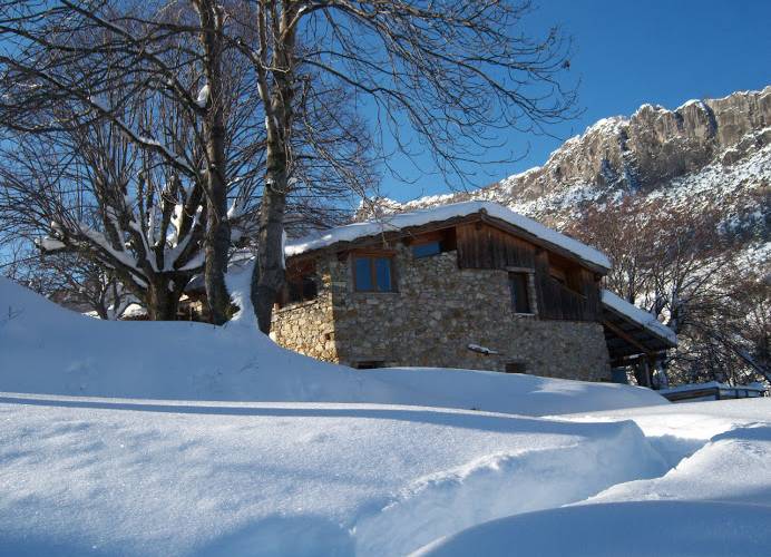 Les Drailles l'hiver -  LA FERME DE LA MONTAGNE (Provence-Alpes-Côte d’Azur, Hautes-Alpes)