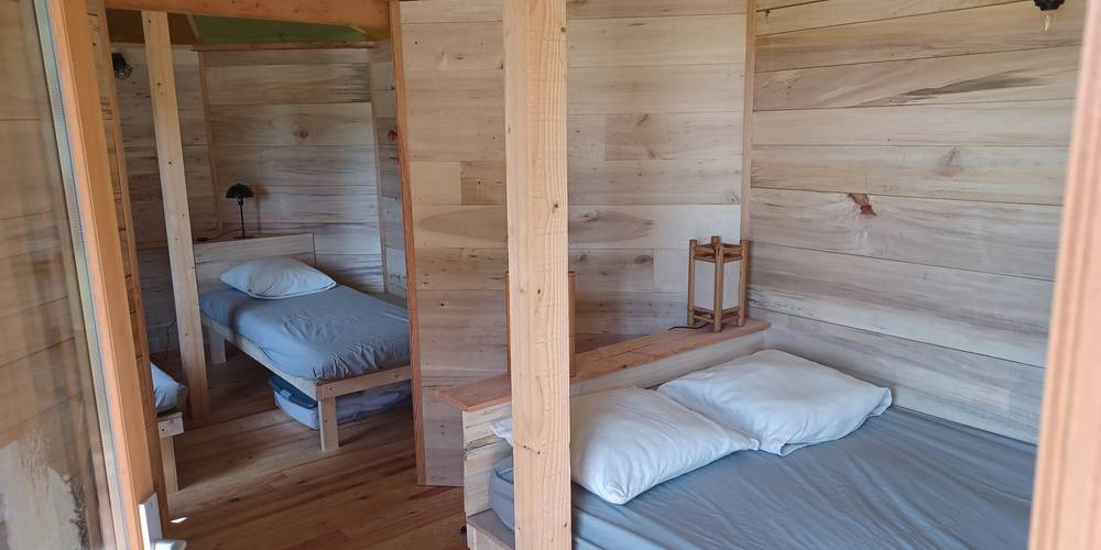 intérieur cabayourte 2 -  CAMPING DU MOUTON NOIR (Occitanie, Gers)