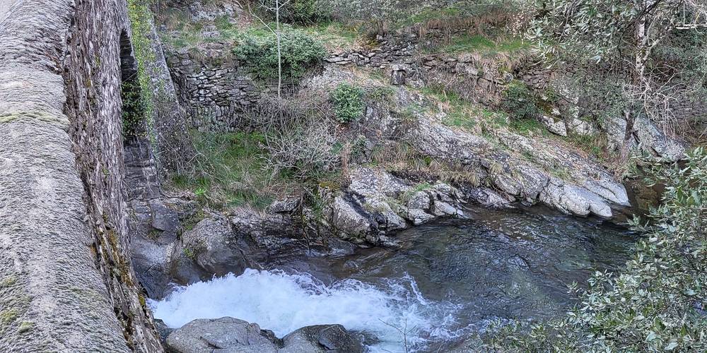 La rivière Ganière au pont de Gibelin, sous Le Frontal -  LE FRONTAL HAUT (Occitanie, Gard)