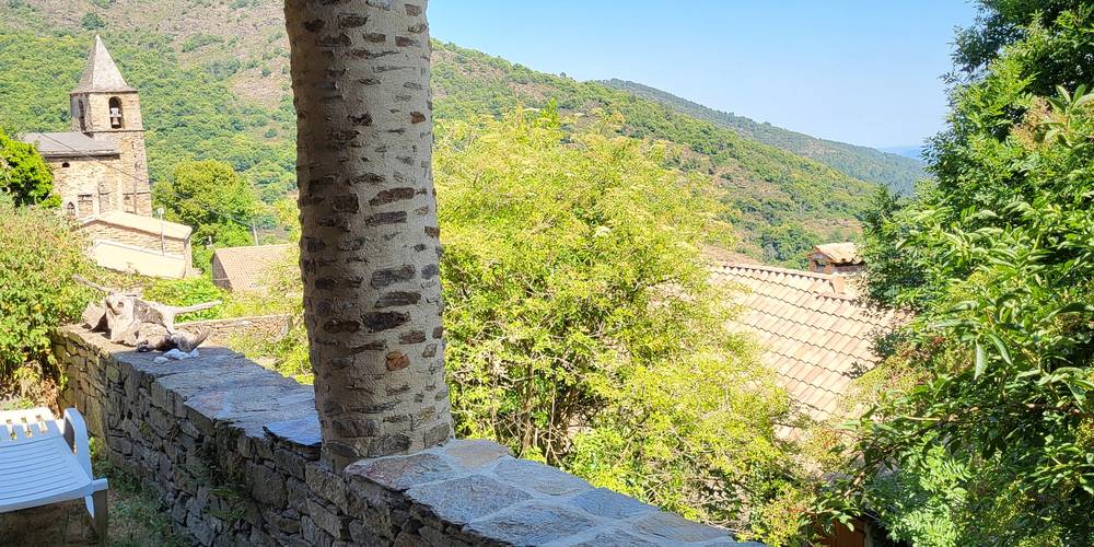 La Bergerie, vue sur la chapelle et la vallée -  LE FRONTAL HAUT (Occitanie, Gard)