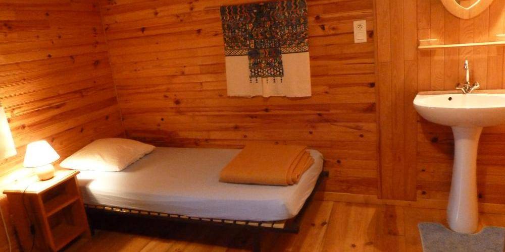 une chambre -  BARN DU PHAUX (Auvergne-Rhône-Alpes, Loire)