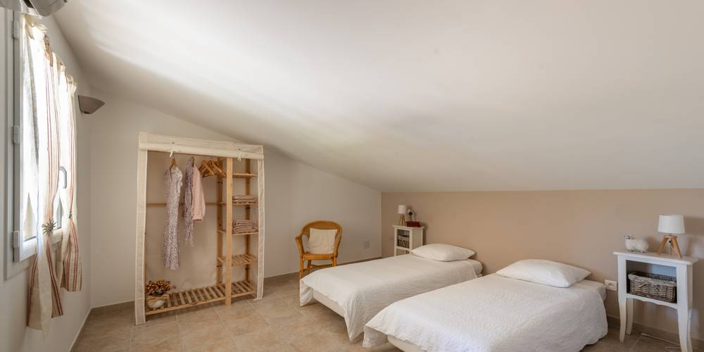 Chambre Mourre Negre -  Les Ruchers des Mességuières (Provence-Alpes-Côte d’Azur, Vaucluse)