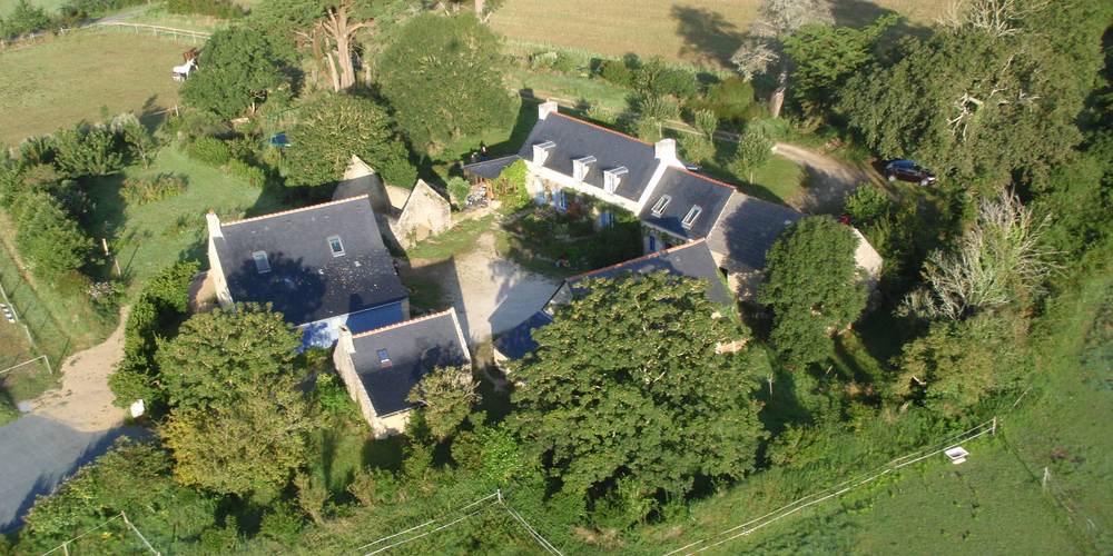  AUX CHAMBRES DE PENFOND (Bretagne, Finistère)