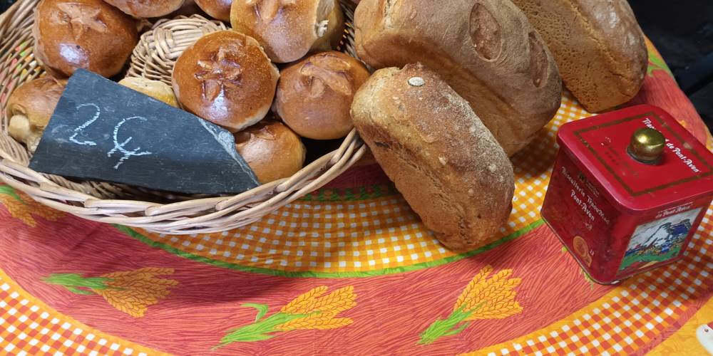  AUX CHAMBRES DE PENFOND (Bretagne, Finistère)