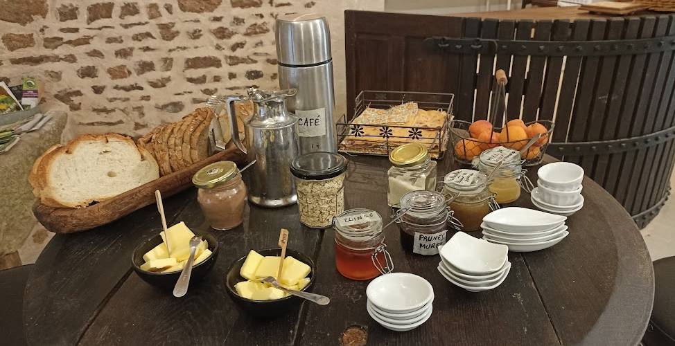 petit déjeuner à l'Abricool! -  CAMPING PAYSAN DE LA GILBERDIÈRE (Normandie, Orne)