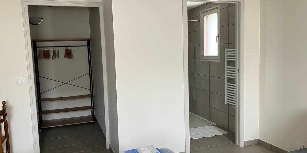 chambre bleue -  Ferme Pekoainia (Nouvelle-Aquitaine, Pyrénées-Atlantiques)