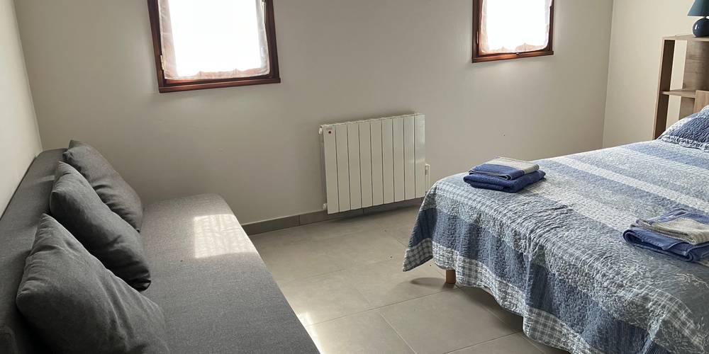 chambre bleue -  Ferme Pekoainia (Nouvelle-Aquitaine, Pyrénées-Atlantiques)