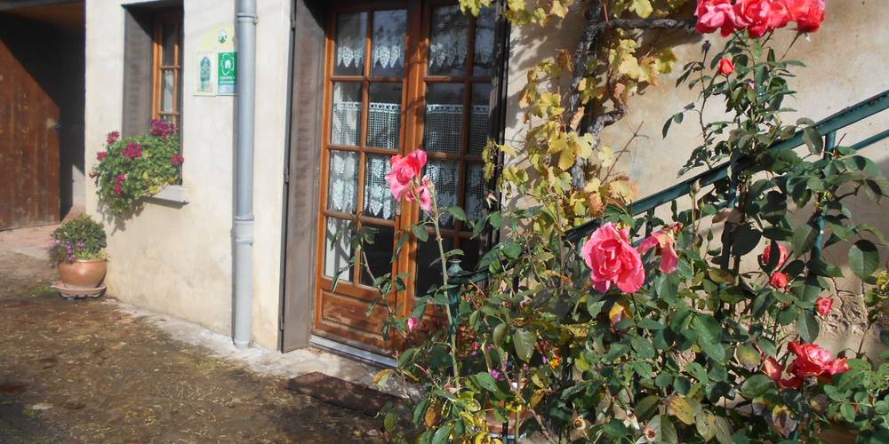 Gite fleuri -  GÎTE PAYSAN (Bourgogne-Franche-Comté, Saône-et-Loire)