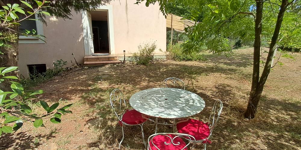 entrée du gîte à l'ouest -  Les Fiolles (Provence-Alpes-Côte d’Azur, Bouches-du-Rhône)