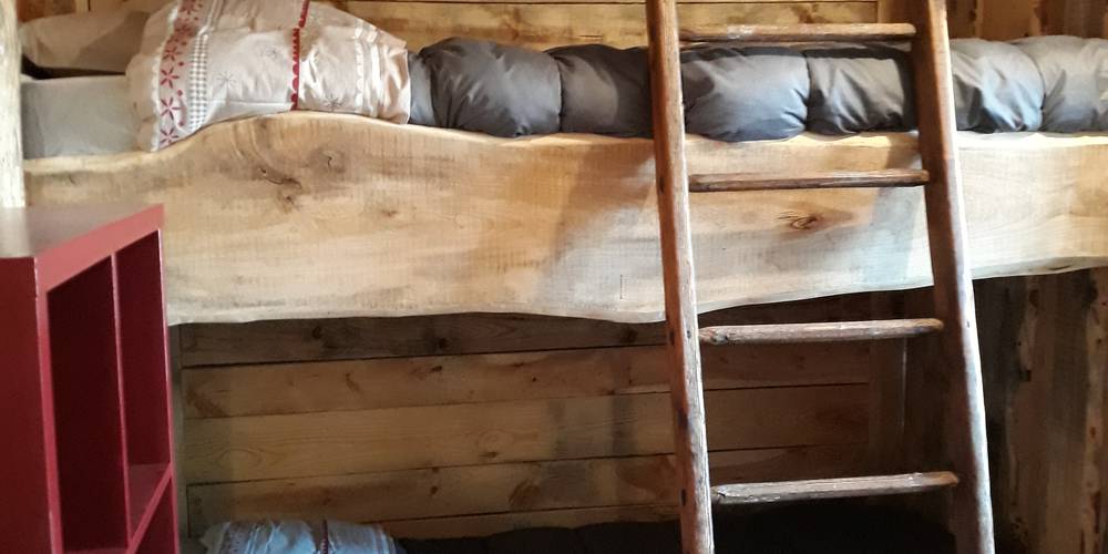  Gîte la Ferme de Servanges  -Parcours pieds nus "Lou Pié-Déchô" (Auvergne-Rhône-Alpes, Loire)