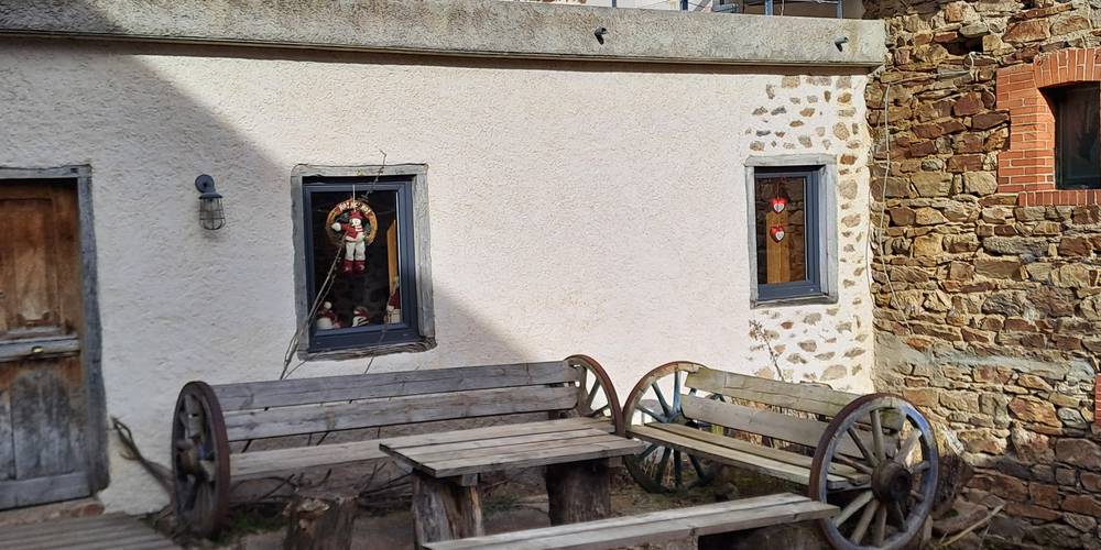  Gîte la Ferme de Servanges  -Parcours pieds nus "Lou Pié-Déchô" (Auvergne-Rhône-Alpes, Loire)