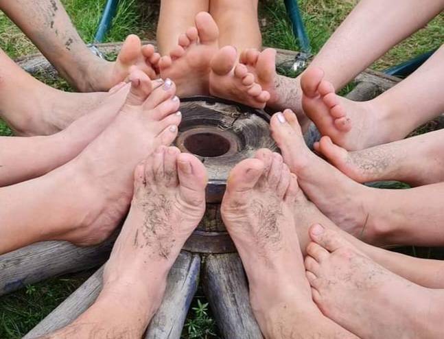  Gîte la Ferme de Servanges  -Parcours pieds nus "Lou Pié-Déchô" (Auvergne-Rhône-Alpes, Loire)