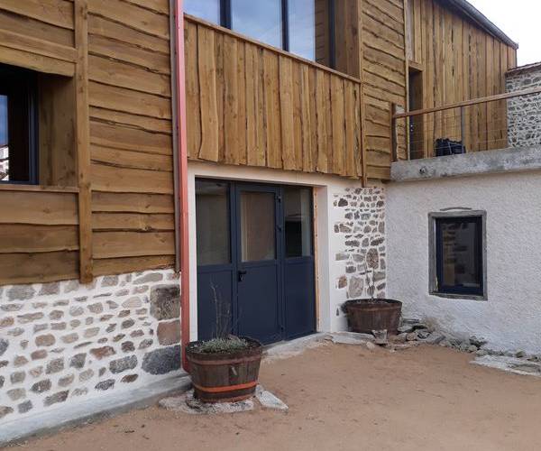  Gîte la Ferme de Servanges  -Parcours pieds nus "Lou Pié-Déchô" (Auvergne-Rhône-Alpes, Loire)