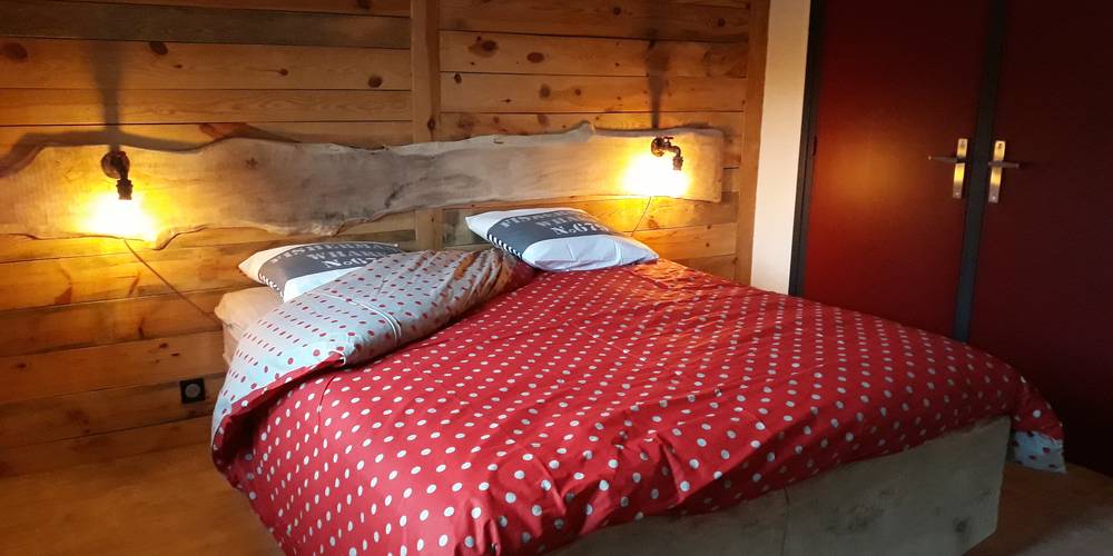  Gîte la Ferme de Servanges  -Parcours pieds nus "Lou Pié-Déchô" (Auvergne-Rhône-Alpes, Loire)