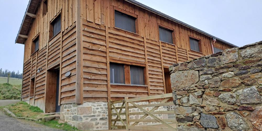  Gîte la Ferme de Servanges  -Parcours pieds nus "Lou Pié-Déchô" (Auvergne-Rhône-Alpes, Loire)