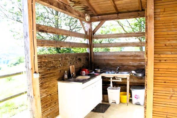 Sanitaires camping -  Equiloisirs Farm (Occitanie, Ariège)