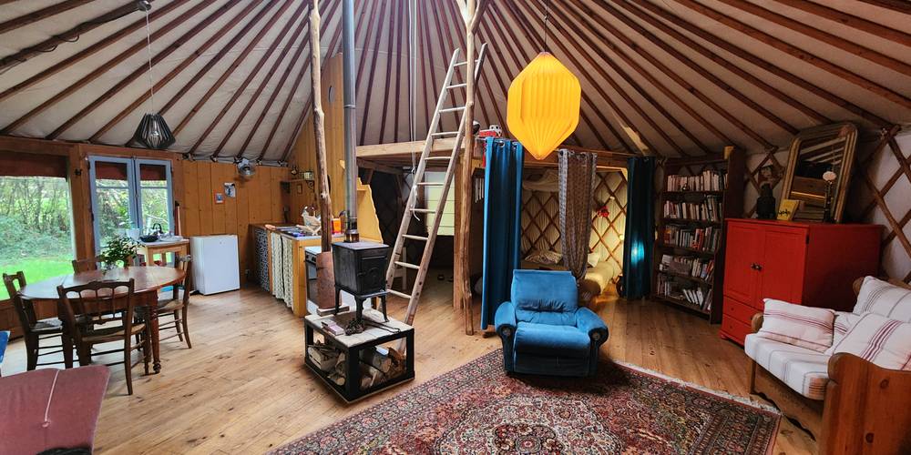  Chez Marine Batigne-Yourte au pays du Pastel (Occitanie, Tarn)