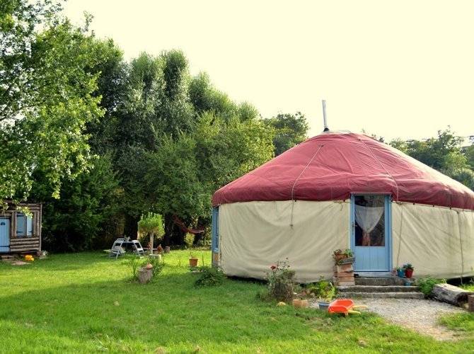  Chez Marine Batigne-Yourte au pays du Pastel (Occitanie, Tarn)