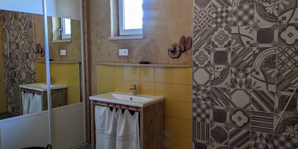 douche et vasque -  Ecolieu La gataudière (Pays de la Loire, Vendée)