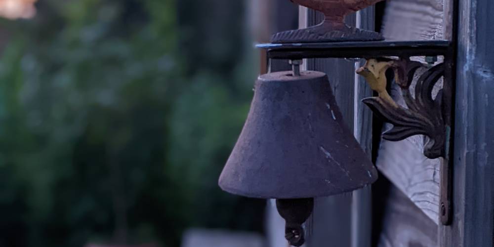 une cloche pour sonner -  Ecolieu La gataudière (Pays de la Loire, Vendée)